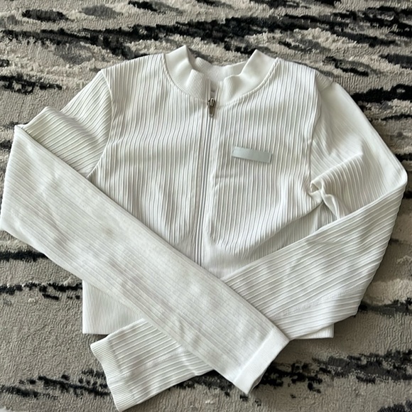 Bo+Tee, XS top, XS, bottoms, XS short sleeve top, white - Picture 2 of 5